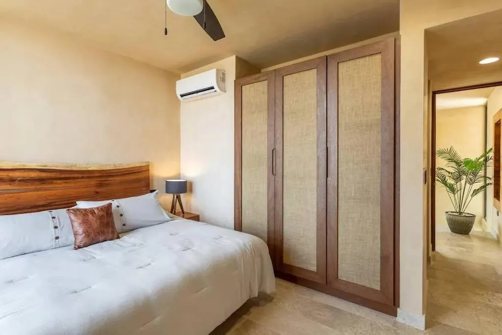 Luxury Beachfront Penthouse With Private Pool تولوم