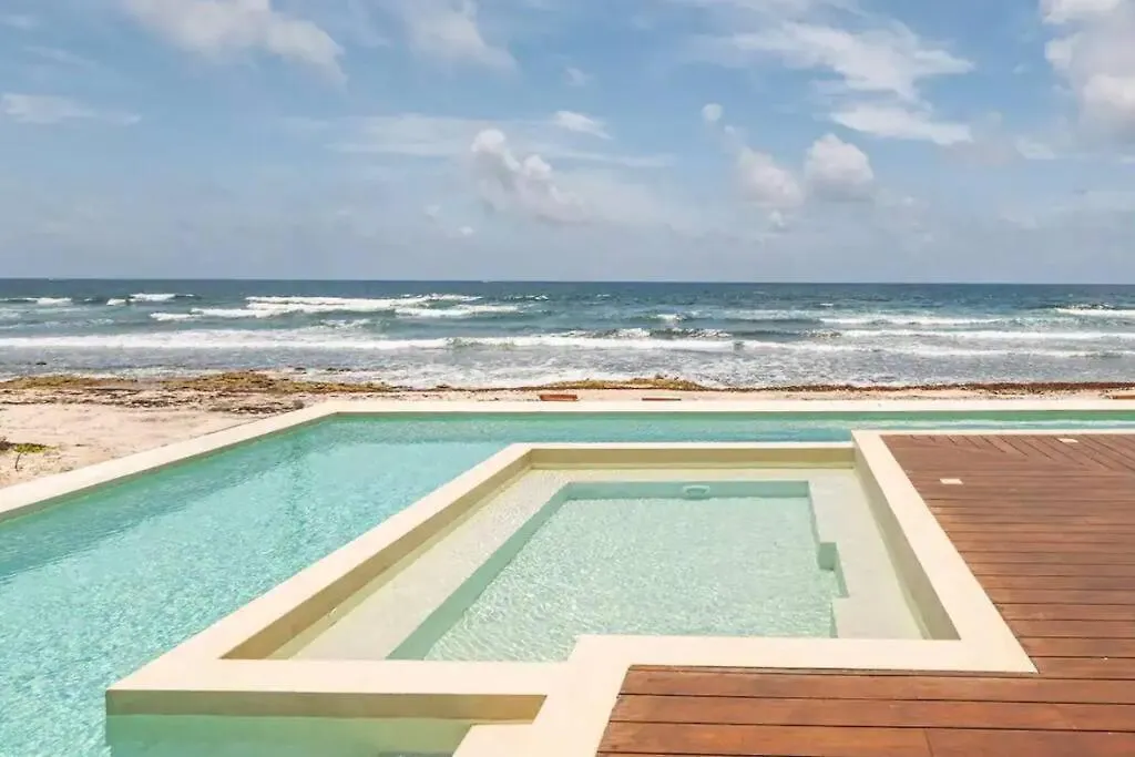 شقة Luxury Beachfront Penthouse With Private Pool تولوم